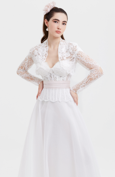 Collezione Angela Pascale Abito da sposa con bolerino in pizzo e gonna in organza di seta